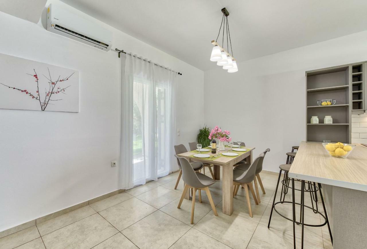 Vardavilla Λιθακιά Εξωτερικό φωτογραφία